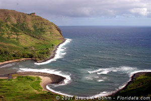 Halawa Bay